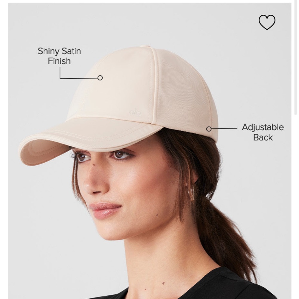 Brand New with tags Alo Satin Off-Duty Cap - creme